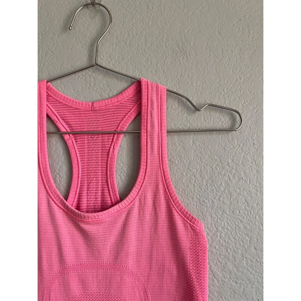 Lululemon Swiftly Racerback Tank in Pink Size US 2